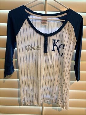 5th & Ocean White Pinstripe Raglan Henley Tee with Navy Sleeves